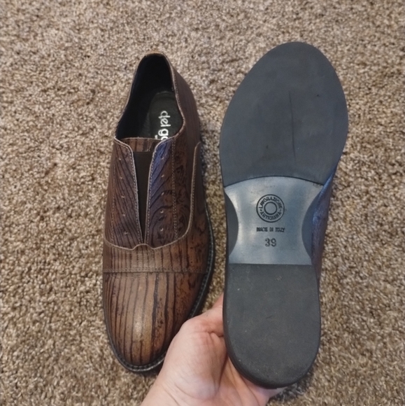 Enrico DelGatto NWOT brown wood embossed leather slip-on laceless loafers - Picture 12 of 13